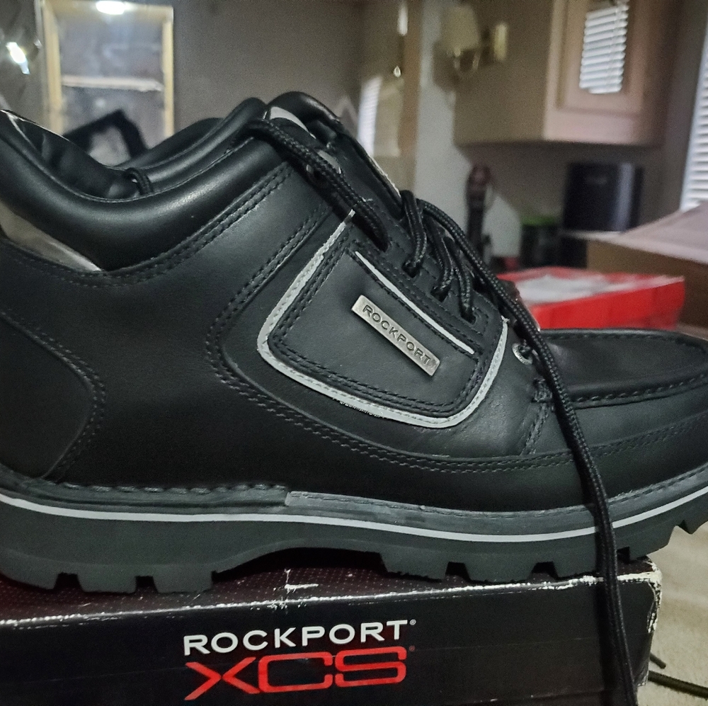 New Rockport Men's Boots